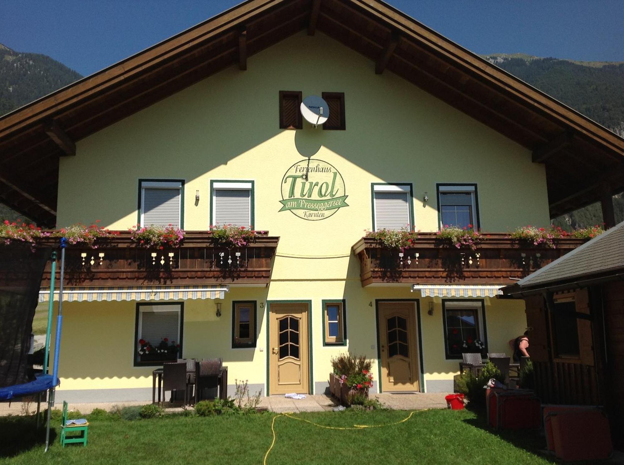 Landhaus Tirol Hotel Presseggersee Exterior photo